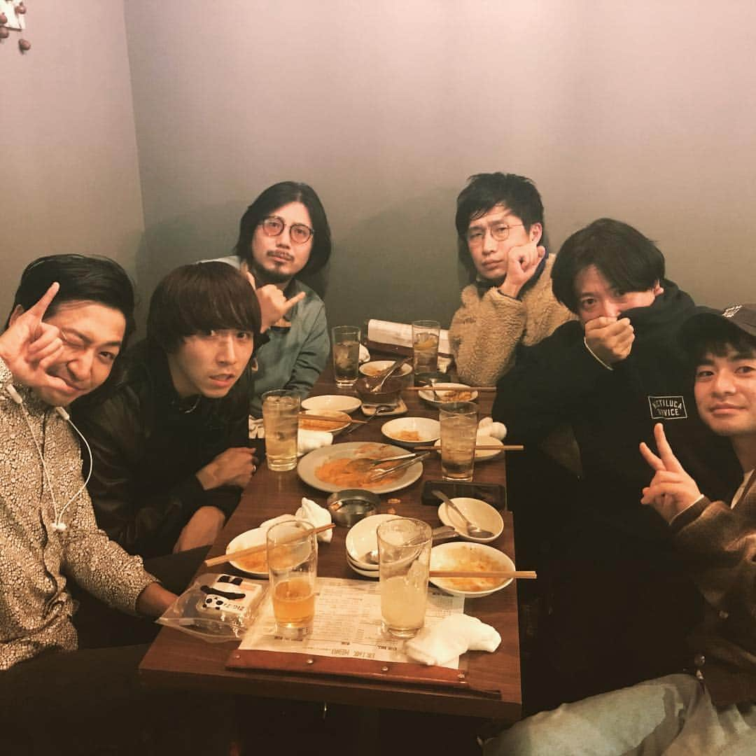 THE BAWDIESさんのインスタグラム写真 - (THE BAWDIESInstagram)「楽しい飲み会。 写真家ヤマテツ、バニラズしんちゃん、CBMDチュン2、同級生天野、尾藤P、いいね！ jim」3月22日 23時17分 - thebawdies