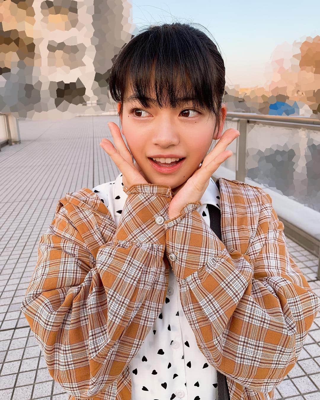 高岡薫のインスタグラム：「華恋ちゃんが撮ってくれた。撮るん上手。  #高岡薫 #吉田華恋」