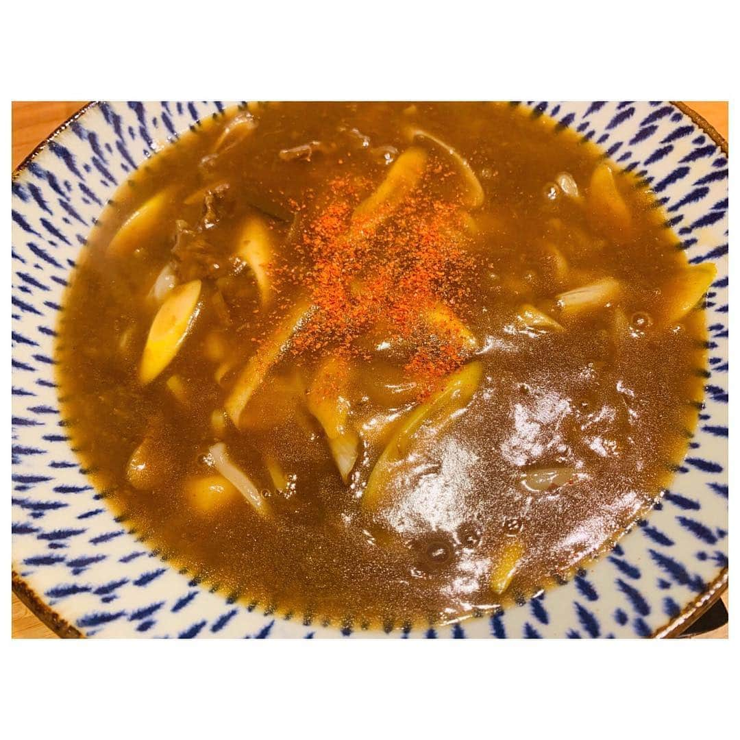 小森純さんのインスタグラム写真 - (小森純Instagram)「カレーうどんな日。 ・ 息子達、1人1玉食べた◎ 親は1玉半つづ食べてお腹いっぱいになった^_^☺️ ・ 明日も大忙しだ！！！！頑張ろう^_^☺️ ・ #食卓#食事#夜ご飯#夜ご飯🍴#夜ご飯は#夜ご飯記録#夜ご飯作り#おうちごはん#おうちごはん記録#おうちごはん大好き#おうちごはん部#おうちごはん通信#おうちごはん🍴#おうちごはん部#おうちごはんはじめ#おぼんdeごはん#おぼんdeごはん風#おぼんごはん#おぼんdeごはん🍚#おぼんdeご飯」3月22日 23時32分 - jun.komori1122