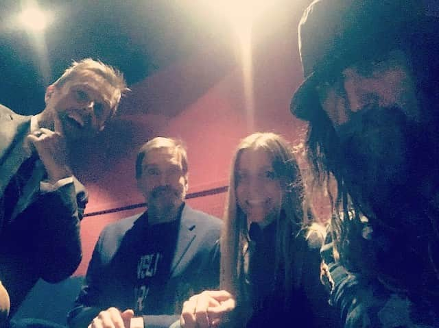 ロブ・ゾンビさんのインスタグラム写真 - (ロブ・ゾンビInstagram)「Saw The Haunting of Sharon Tate last night and had a mini House Of 1000 Corpses reunion with @hardwick @choptopmoseley @sherimoonzombieofficial .Yes I purposely shot this to look grainy. It's not a flip phone, ha. #robzombie #sherimoonzombie #billmoseley #chrishardwick #houseof1000corpses」3月22日 23時32分 - robzombieofficial