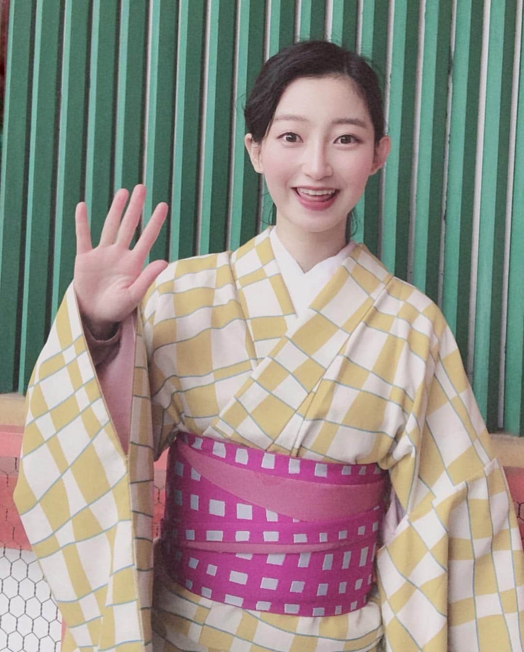 梅村奈央さんのインスタグラム写真 - (梅村奈央Instagram)「久々に着物着た👘 ・ #japanesekimono #yasakashrine #visitkyoto #기모노체험 #和服体验」3月22日 23時33分 - umemuranao