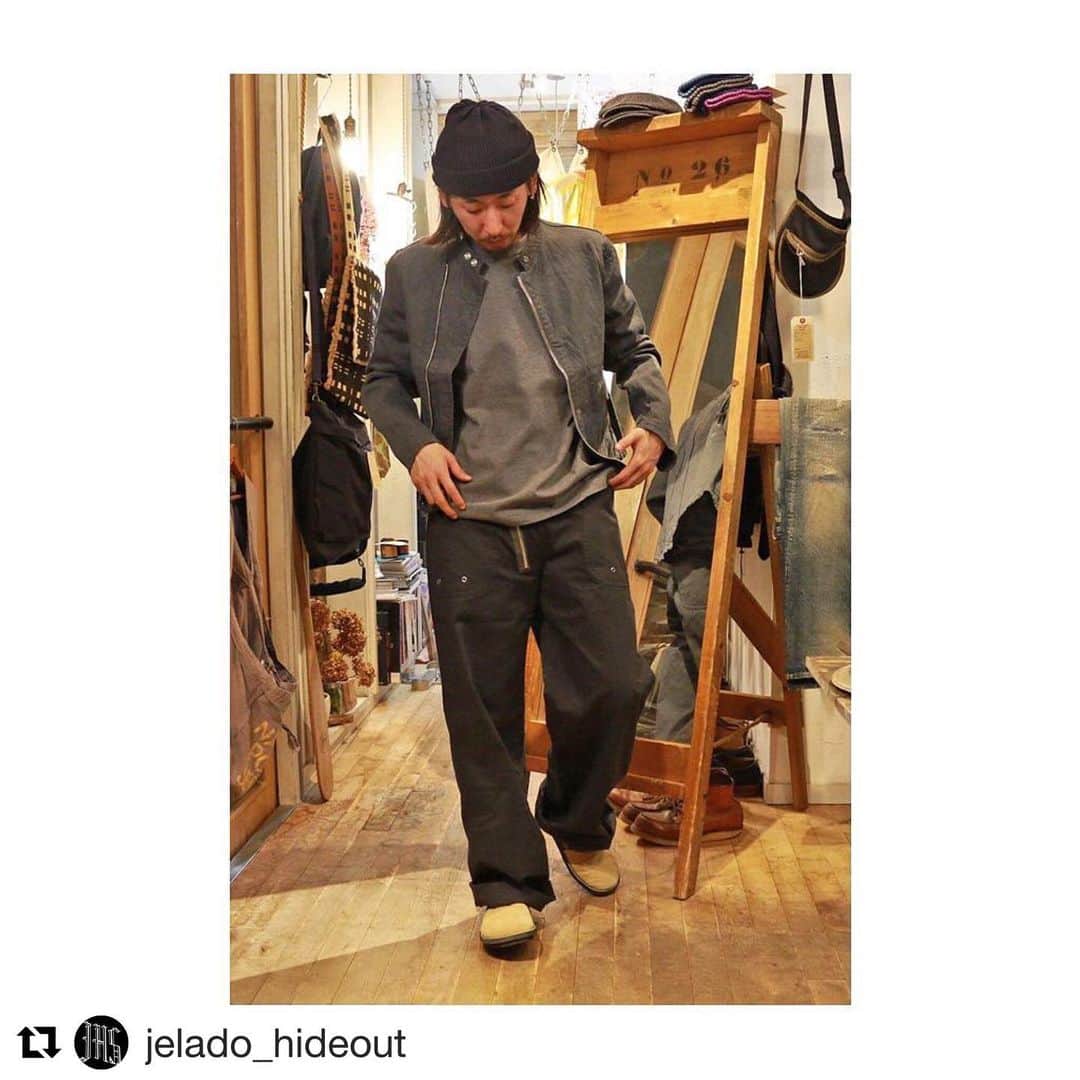 のインスタグラム：「#Repost @jelado_hideout with @get_repost ・・・ #JOHNGLUCKOW_style  JOHN GLUCKOW Riders on the Storm Road Jersey ￥13,800+Tax ・ JOHN GLUCKOW The Rider ￥38,000+Tax ・ JOHN GLUCKOW Ursula Trousers ￥28,000+Tax ・ RFW One Strap Sandal ￥25,000+Tax ・ ☎︎お問合せ↓ 03-6450-6217 ・ #rfw rfw #jelado #johngluckow #JHS #hideout #hideoutstore  #jeladohideout #jeladohideoutstore  #harajuku #catstreet  #tokyo #japan #madeinjapan」