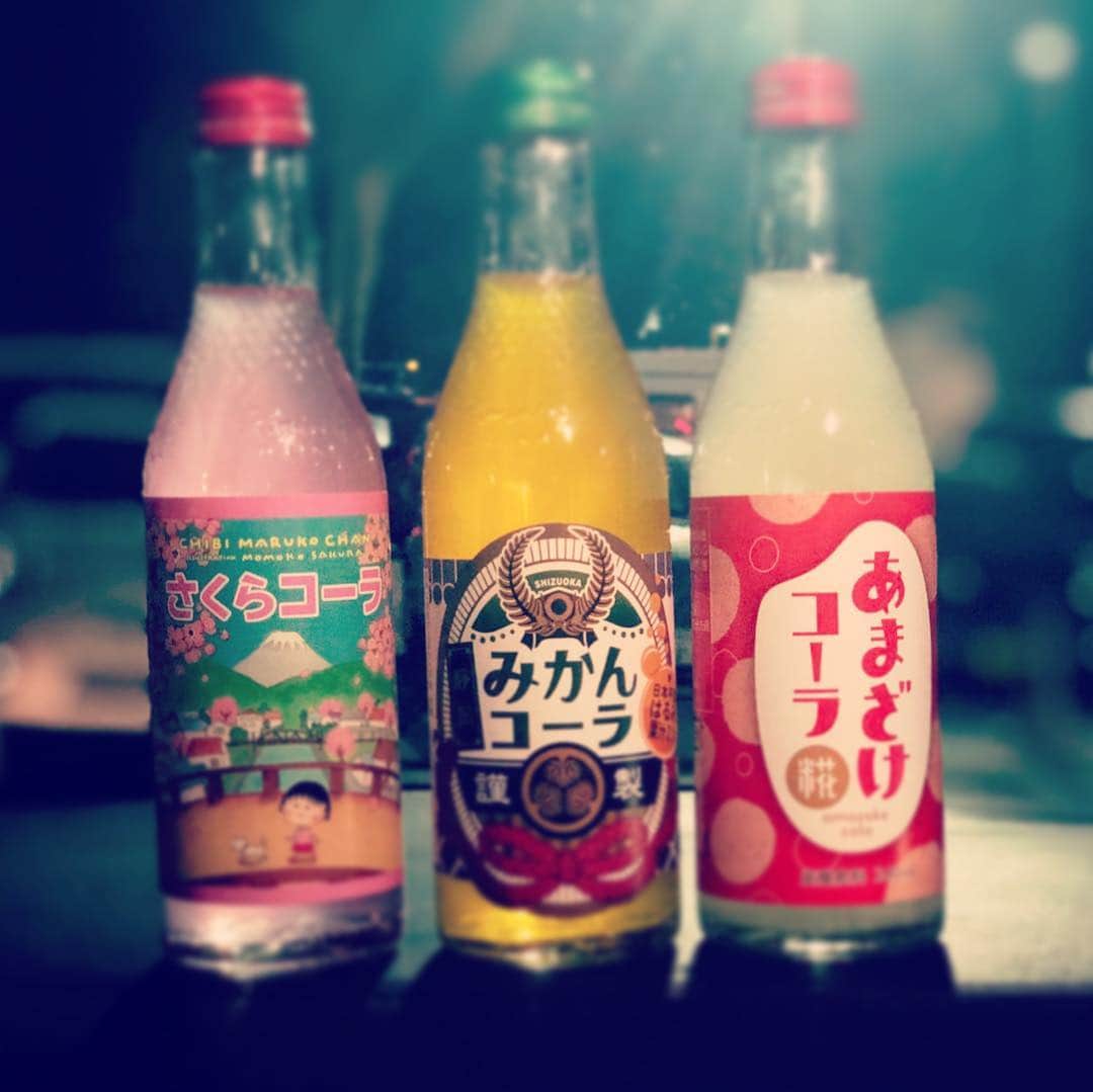 tetsuyaのインスタグラム：「コーラ三兄弟 パート2﻿ ﻿ 今日から﻿ TETSUYA LIVE 2019 "THANK YOU"4950﻿ CÉLUXE先行受付が始まりました〜！﻿ ﻿ 舞浜遊びに来てね〜！﻿ ﻿ #TETSUYA﻿ #THANKYOU﻿ #4950﻿ #CÉLUXE」