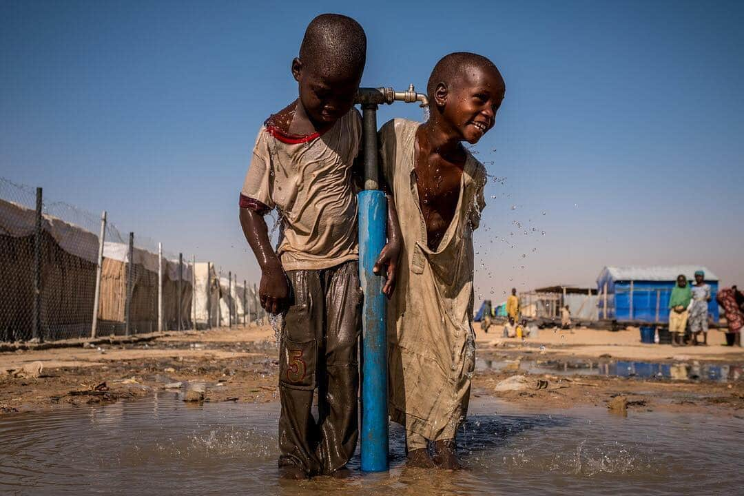 ハイディ・クルムさんのインスタグラム写真 - (ハイディ・クルムInstagram)「Help children and families around the world this #WorldWaterDay with @unicefusa Inspired Gifts. Head over to my stories to learn more!」3月23日 0時03分 - heidiklum