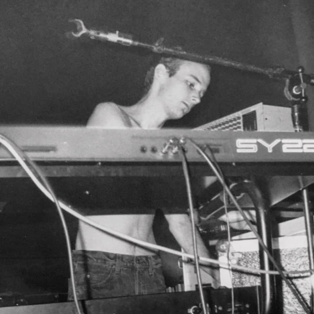 モービーさんのインスタグラム写真 - (モービーInstagram)「And #fbf to my first ever electronic show, in nyc at the palladium in 1990.. I was scheduled to open up for Snap!, but they missed their flight and didn’t show up, so I had to perform by myself for 3000 angry Snap! fans… One of the many reasons I am currently bald. Oh, also fun fact; there were two people in the audience during my soundcheck that afternoon, and one of them was Miles Davis… So technically my first ever electronic show was for an audience of one person and Miles Davis. I’ve had a strange life.」3月23日 0時03分 - moby