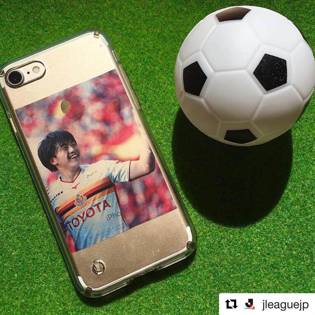 名古屋グランパスさんのインスタグラム写真 - (名古屋グランパスInstagram)「#Repost @jleaguejp  自分だけの透明トレカ✨❤️﻿﻿ ﻿﻿ ﻿ いま流行りの﻿ #透明トレカ を作ってみました❣️﻿﻿ ﻿﻿ みなさんも﻿ お気に入りの選手の写真を使用して﻿﻿ オリジナルの透明トレカを作ってみては☺️﻿⁉️﻿ ﻿﻿ #Ｊリーグ﻿﻿ #jleague﻿ ﻿ #名古屋グランパス #相馬勇紀﻿﻿ #湘南ベルマーレ #松田天馬﻿﻿ #横浜Ｆマリノス #仲川輝人 #マルコスジュニオール #三好康児﻿ ﻿ #流行りに乗ってみた ﻿ #ラミネート ﻿ #置き画くら部﻿﻿ #おきがくらぶ﻿ #instalike#instapic﻿ #iphone#iphoneケース﻿ #ハンドメイド #photo#写真﻿﻿ #世界にひとつ#手作り#写真加工﻿ #オリジナル﻿」3月23日 0時44分 - nagoyagrampus