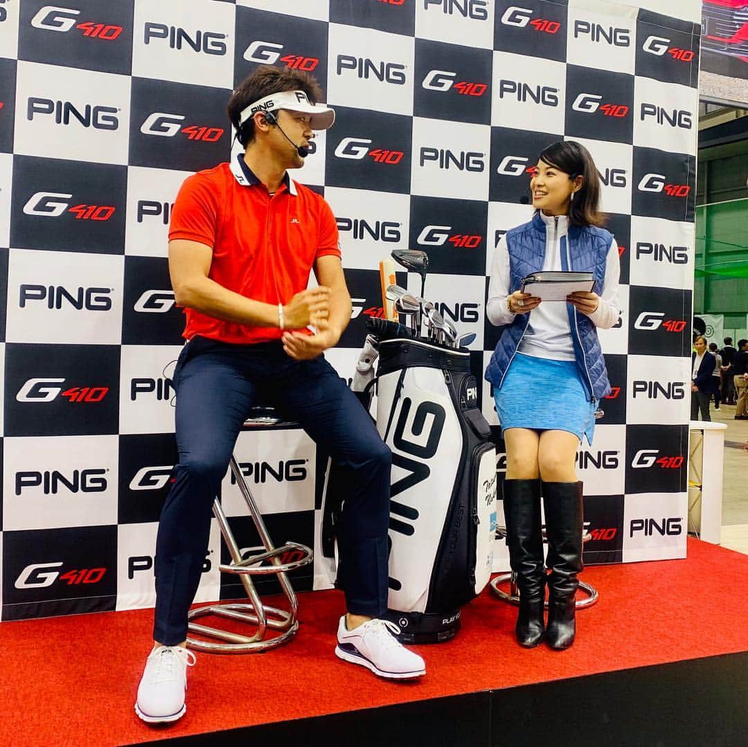 吉田玲奈さんのインスタグラム写真 - (吉田玲奈Instagram)「JAPAN  GOLF FAIR 2019 ⛳️ PING  GOLF JAPANのブースで17時〜は額賀辰徳プロとのトークショーでした✨昨日発売したばかりのG410ドライバー♩で試打していただき流石の300ヤード越え‼️真っ直ぐのボール速度は80に到達😲目の前で見られるなんて幸せです😋 明日もPING契約プロのトークショー是非観に来てくださいね✨😘 #ゴルフ #golf #ジャパンゴルフフェア2019 #額賀辰徳 プロ #ドライビングディスタンス１位  #飛ばし屋 #トークショー ゴルフ女子 #ping #pinggolfjapan #pinggolfwear #jgf #reinagolf」3月23日 0時44分 - reina.yoshida.ciel.1218