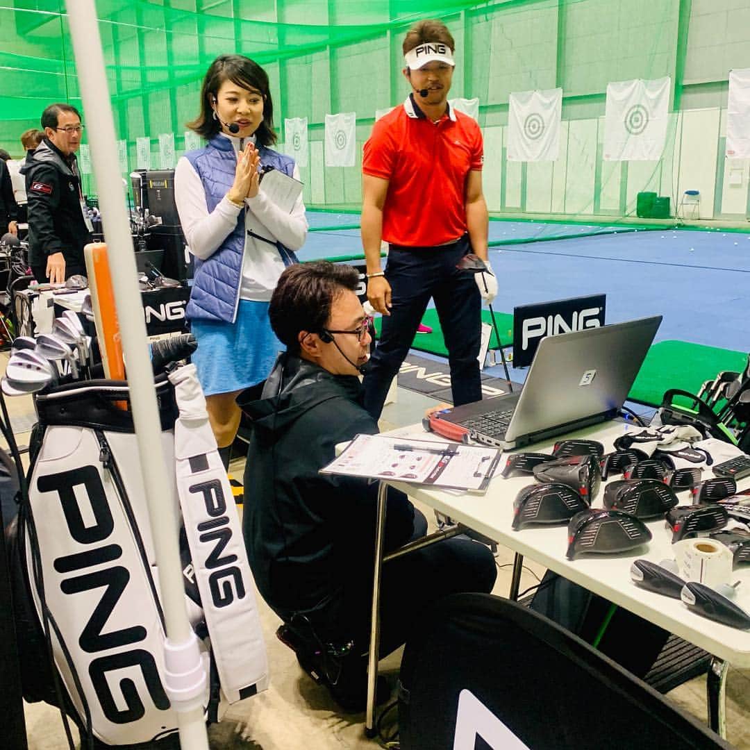 吉田玲奈さんのインスタグラム写真 - (吉田玲奈Instagram)「JAPAN  GOLF FAIR 2019 ⛳️ PING  GOLF JAPANのブースで17時〜は額賀辰徳プロとのトークショーでした✨昨日発売したばかりのG410ドライバー♩で試打していただき流石の300ヤード越え‼️真っ直ぐのボール速度は80に到達😲目の前で見られるなんて幸せです😋 明日もPING契約プロのトークショー是非観に来てくださいね✨😘 #ゴルフ #golf #ジャパンゴルフフェア2019 #額賀辰徳 プロ #ドライビングディスタンス１位  #飛ばし屋 #トークショー ゴルフ女子 #ping #pinggolfjapan #pinggolfwear #jgf #reinagolf」3月23日 0時44分 - reina.yoshida.ciel.1218