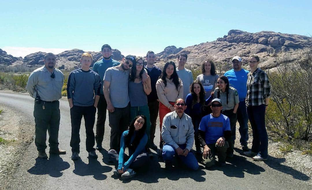 ポール・ロビンソンのインスタグラム：「Completed Hueco guide training last week with a group of awesome people! Psyched to continue to explore Hueco next season, but this time as a guide!」