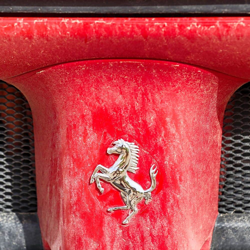 フェラーリさんのインスタグラム写真 - (フェラーリInstagram)「The Prancing Horse: ready to take on any challenge with style and grit. #Ferrari #ItalianDesign #Details」3月23日 1時01分 - ferrari