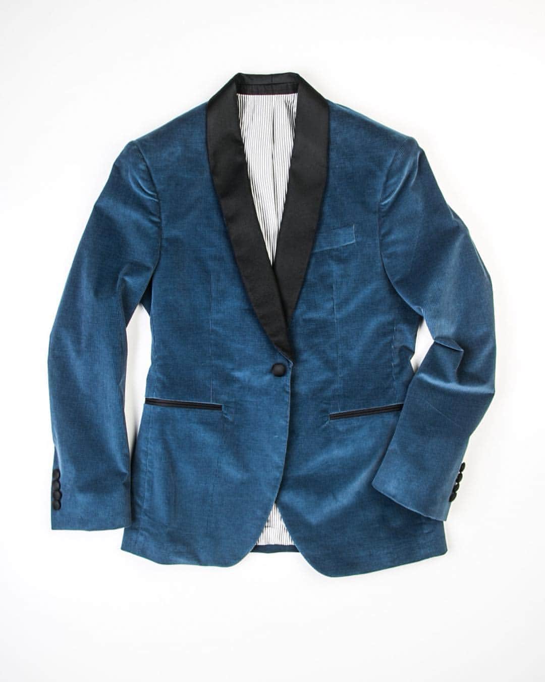 ブルックリン テーラーズさんのインスタグラム写真 - (ブルックリン テーラーズInstagram)「Choose between our casual BKT35 unstructured suit jacket and our tailored BKT50 full-canvas dinner jacket- both in Blue corduroy with matching trousers. . . . . #menswear #newyork #brooklyn #suit #menstyle #springstyle」3月23日 1時03分 - brooklyntailors