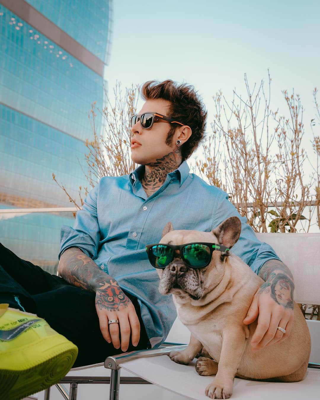 フェデスさんのインスタグラム写真 - (フェデスInstagram)「A chi stanno meglio? 😎😅 @polaroideyewear  #seebeyond #polaroideyewear」3月23日 1時06分 - fedez