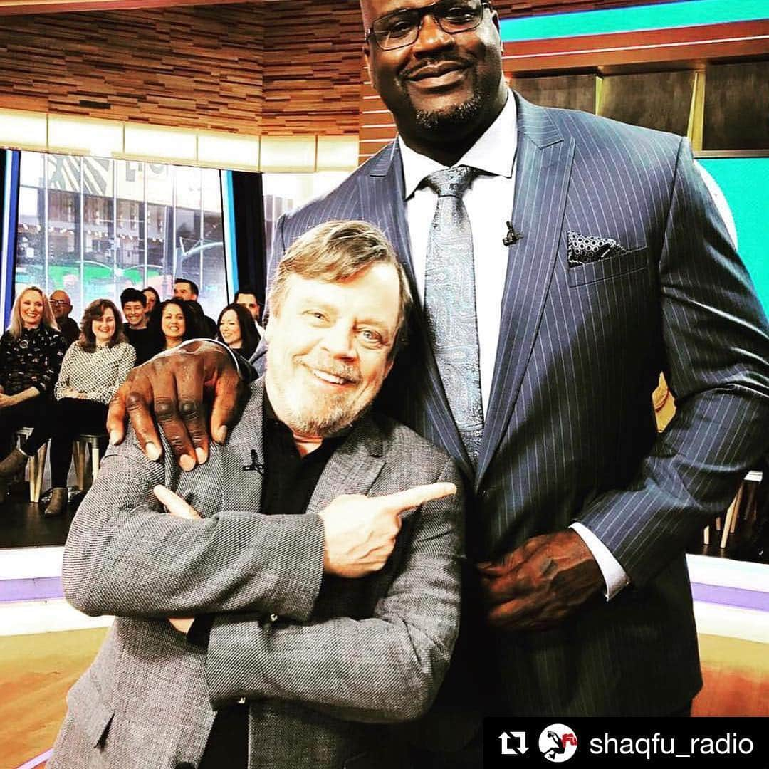 シャキール・オニールさんのインスタグラム写真 - (シャキール・オニールInstagram)「#Repost @shaqfu_radio ・・・ One is a Jedi and one is Omega Psi Phi  #lukeskywalker ❌ #shaqdiesel #goodmorningamerica #shaqfuradio」3月23日 1時16分 - shaq