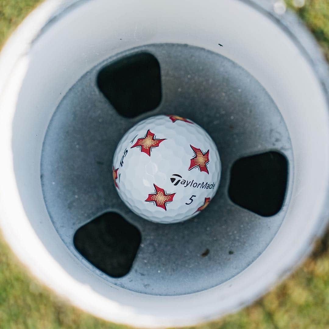 テーラーメイド ゴルフさんのインスタグラム写真 - (テーラーメイド ゴルフInstagram)「It's time to see your game differently. 💥  The all-new optically designed #TP5pix golf ball is available in stores and online.」3月23日 1時25分 - taylormadegolf