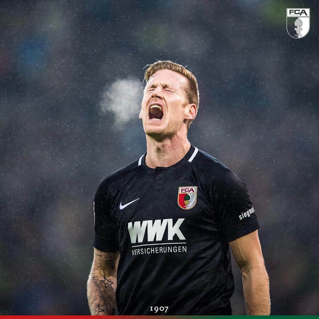FCアウクスブルクさんのインスタグラム写真 - (FCアウクスブルクInstagram)「What?! Keine #Bundesliga am Wochenende? Ahhhhhhh! 😫😖😵 #FCA #FCA1907 #fcaugsburg」3月23日 1時36分 - fcaugsburg1907