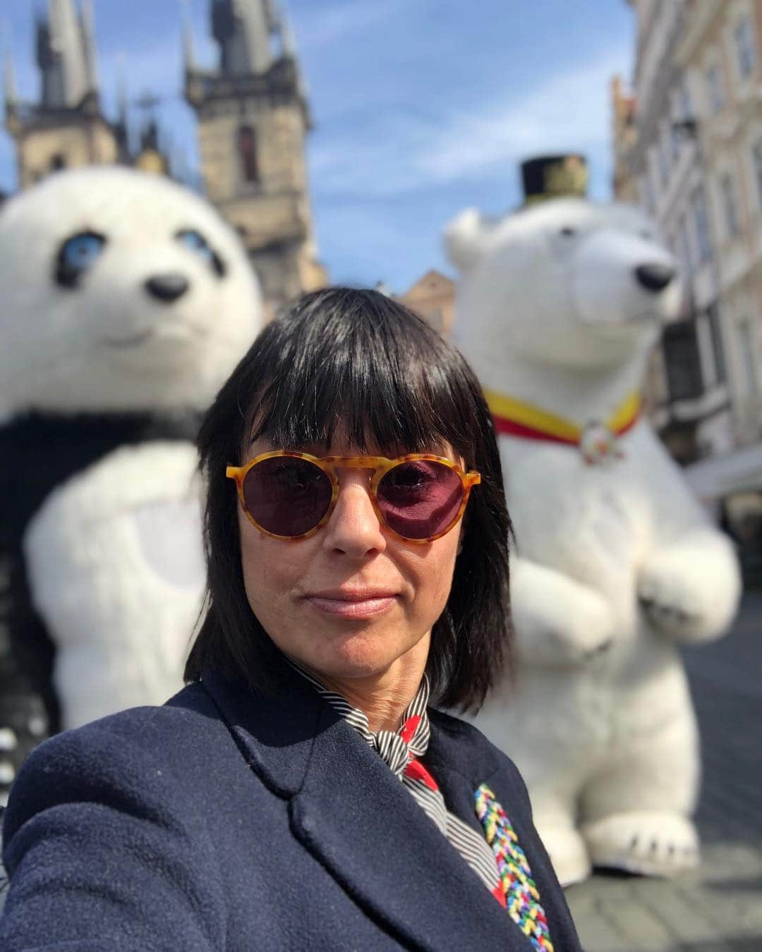 コンスタンス・ジマーさんのインスタグラム写真 - (コンスタンス・ジマーInstagram)「Panda Bears, Polar Bears and Prague...OH MY! 2nd photo is my pitch for a talk show “Between Two Bears” where these giant blow up bears with people inside them are surrounding us with no explanation...but if someone knows why these giant Bears are a thing here, please tell me...」3月23日 1時38分 - constancezimmer