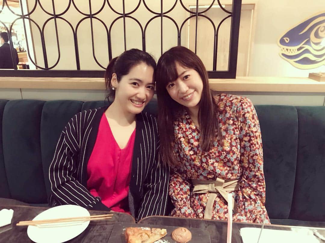 鈴丘めみのインスタグラム：「久々のなみめみ。 美味しいご飯食べて〜 散策して〜 楽しかった💕 花粉ではな辛いけど 元気もらったーーー🤣🌸 ありがとう。 #happy  #girlstalk  #friend #teddybear」