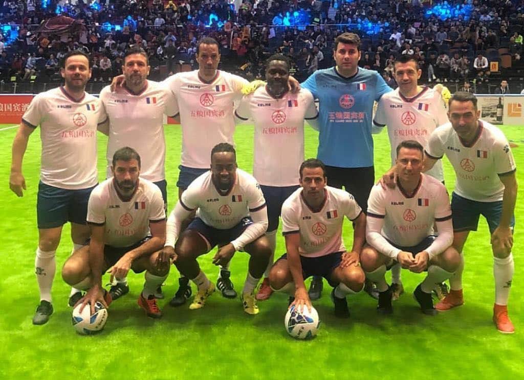 ロベール・ピレスのインスタグラム：「Victory vs Italy in Legends Cup in Chengdu @footballchampionstour」