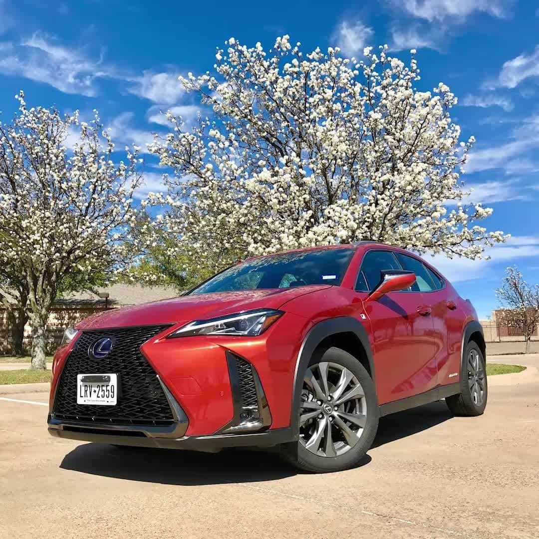 Lexus USAのインスタグラム：「In honor of selling our 10 millionth vehicle, we’d like to thank each and every one of you who helped make it possible.」