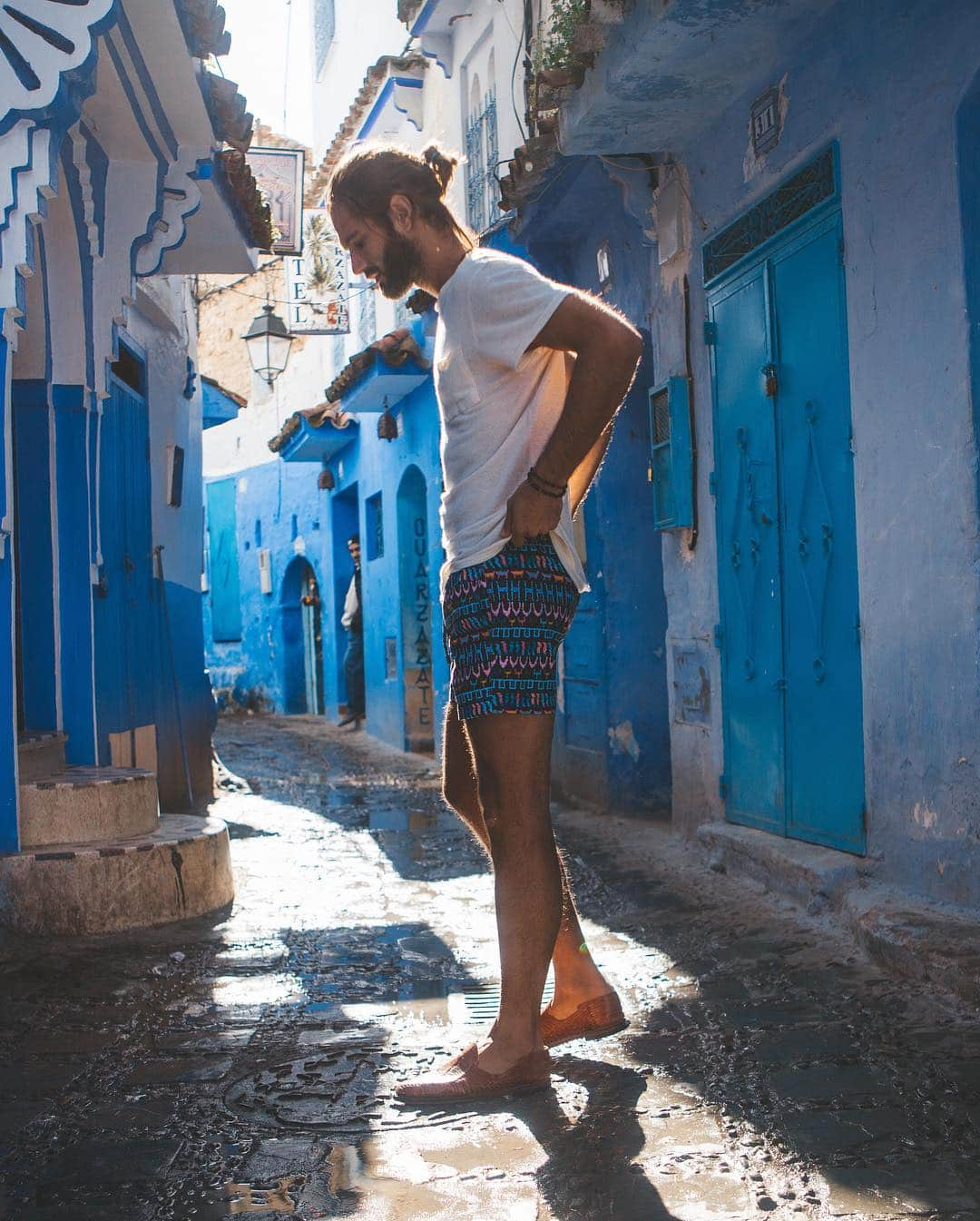 Ricardo Baldinさんのインスタグラム写真 - (Ricardo BaldinInstagram)「I was stoked to be going to Morroco but honestly had no expectations on what I was going to be experiencing. I usually have to plan a lot ahead of the trips but this was @thenikosuave ‘s plan so just went with the flow and ended up in Chefchauoene, the blue city on the north of the country. Such an amazing experience with @thepangeaman and crew! Wearing shorts from the new Morroco collection, available for pre-order!」3月23日 1時51分 - rbaldin