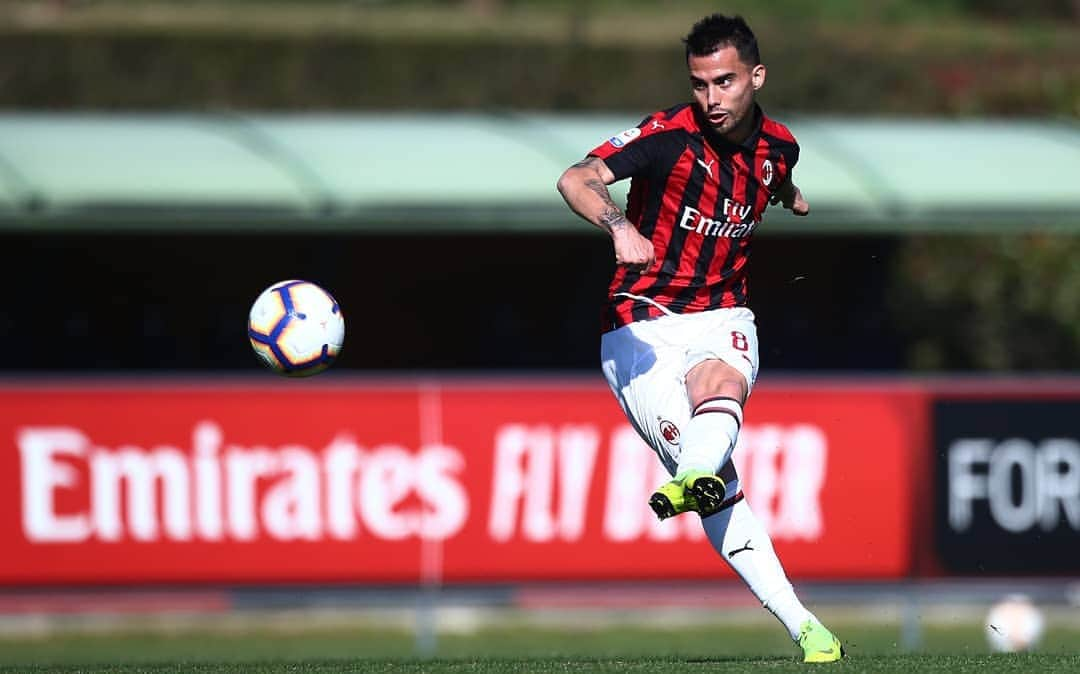 ACミランさんのインスタグラム写真 - (ACミランInstagram)「The practice match against Chiasso ends 2-0, goals courtesy of Mauri and Suso in the first half 📸 A Milanello finisce 2-0 la partitella di allenamento contro il Chiasso: a segno Mauri e Suso nel primo tempo ⚽⚽」3月23日 1時54分 - acmilan