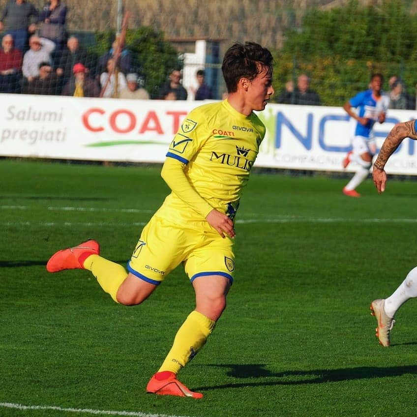 ACキエーヴォ・ヴェローナさんのインスタグラム写真 - (ACキエーヴォ・ヴェローナInstagram)「⚽📸 Le immagini del match amichevole tra @acchievoverona e @gc_zuerich_offiziell terminato 0️⃣-0️⃣ 💛💙 ⚽📸 The pics of the friendly match between @acchievoverona and @gc_zuerich_offiziell 0️⃣-0️⃣💛💙 #ChievoVerona #gialloblù #ForzaChievo #amichevole #friendlymatch #Veronello #Grasshoppers #football」3月23日 2時05分 - acchievoverona