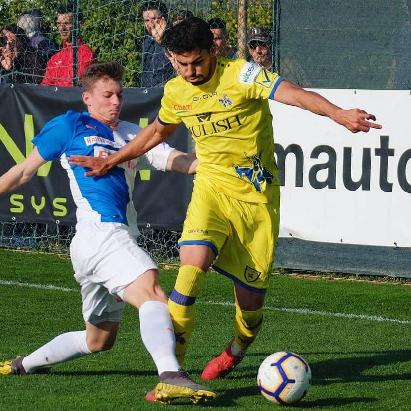 ACキエーヴォ・ヴェローナさんのインスタグラム写真 - (ACキエーヴォ・ヴェローナInstagram)「⚽📸 Le immagini del match amichevole tra @acchievoverona e @gc_zuerich_offiziell terminato 0️⃣-0️⃣ 💛💙 ⚽📸 The pics of the friendly match between @acchievoverona and @gc_zuerich_offiziell 0️⃣-0️⃣💛💙 #ChievoVerona #gialloblù #ForzaChievo #amichevole #friendlymatch #Veronello #Grasshoppers #football」3月23日 2時05分 - acchievoverona