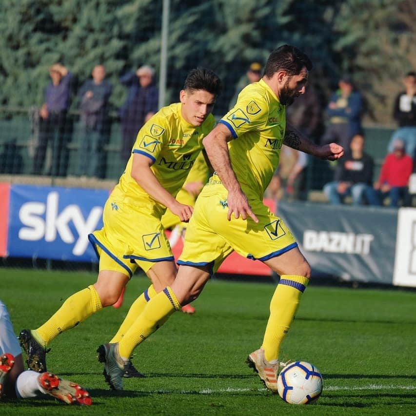 ACキエーヴォ・ヴェローナさんのインスタグラム写真 - (ACキエーヴォ・ヴェローナInstagram)「⚽📸 Le immagini del match amichevole tra @acchievoverona e @gc_zuerich_offiziell terminato 0️⃣-0️⃣ 💛💙 ⚽📸 The pics of the friendly match between @acchievoverona and @gc_zuerich_offiziell 0️⃣-0️⃣💛💙 #ChievoVerona #gialloblù #ForzaChievo #amichevole #friendlymatch #Veronello #Grasshoppers #football」3月23日 2時05分 - acchievoverona