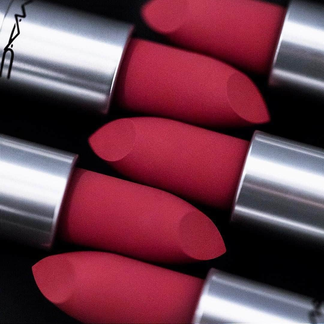 M•A•C Cosmetics Franceさんのインスタグラム写真 - (M•A•C Cosmetics FranceInstagram)「M·A·C - CONCOURS POWDER KISS 💄  On dirait bien que c'est votre jour de chance ! Tentez de remporter le rouge à lèvres Powder Kiss de votre choix sous ce post 😉  Pour participer :  1/Abonnez vous à notre compte Instagram @maccosmeticsfrance  2/ Commentez cette photo avec 2 emojis et en taguant trois personnes de votre choix ! 3/ Likez ce post  Fin du concours lundi 25 mars à 9h00. Crédit photo : @maccosmetics #maccosmetics #maccosmeticsfrance #macpowderkiss #powderkiss #lipstick #rougealevresmat」3月23日 1時59分 - maccosmeticsfrance