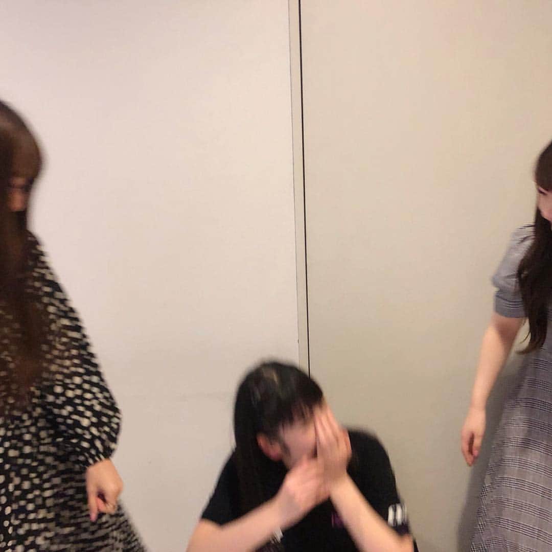 北林明日香さんのインスタグラム写真 - (北林明日香Instagram)「『SAYUMINGLANDOLL〜東京〜』3月公演を観てきました  10月に観た時に「完成されてる！」と思ったのに昨日観たら色々とリニューアルされていて公演もかわいさも更に進化してた！毎日自己ベストを更新するさゆみん。私の尊敬する人です  제가 존경하고 사랑하는 완벽한 아이돌 사유밍!!카와이이~~~ㅋㅋ  #SAYUMINGLANDOLL #サユミンランドール #道重さゆみ #堀江葵月 #cottonclub #미치시게사유미 #공연 #귀여워 #かわいいは世界を救う #千秋楽おめでとうございます #ほぼほぼブレてる私」3月23日 2時17分 - asuka_kitabayashi