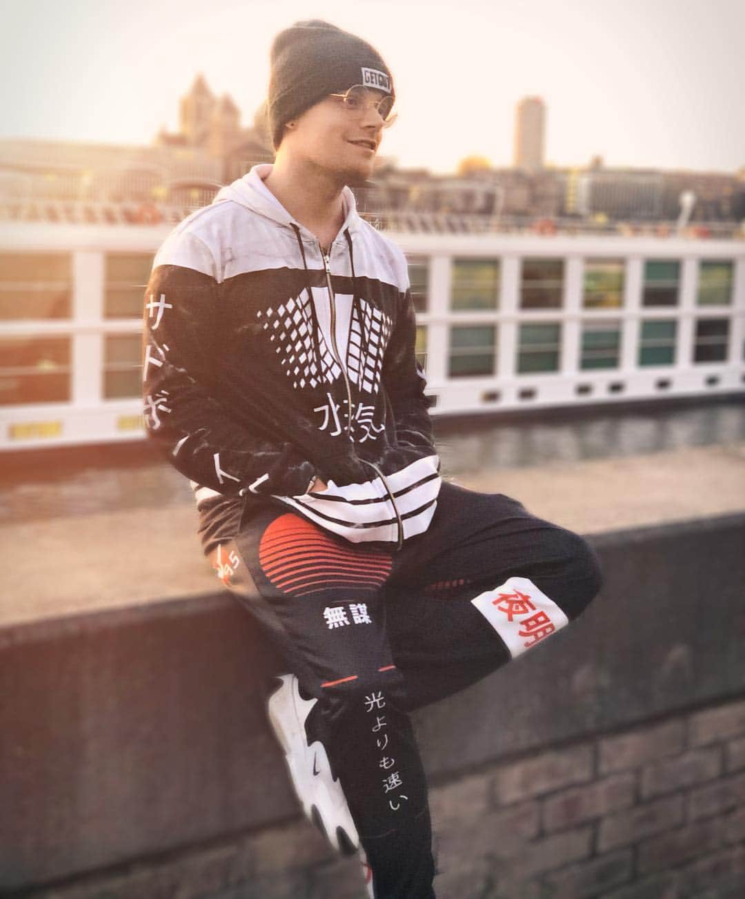 iBlaliのインスタグラム：「sun - under - gang (📸 @nsmlas)」