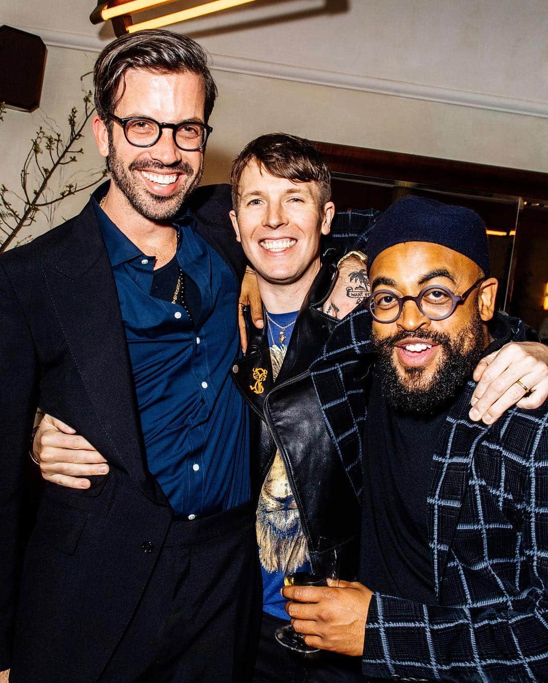 GQさんのインスタグラム写真 - (GQInstagram)「Last evening in New York City, Anna Wintour hosted a fête in honor of GQ editor-in-chief @WillWelch. After congratulating Welch and the @GQStyle team for winning an ASME award last week, Wintour declared that “men’s fashion is leading creativity in the world of fashion right now. It’s imaginative, it’s different, it’s daring, it’s fearless. Everybody is doing such extraordinary work. And I can’t think of anybody better to introduce that to the world at large than Will Welch.” Sneak inside the scene at Frenchette at the link in bio. (📸@hunterabrams) #NewGQ」3月23日 3時11分 - gq