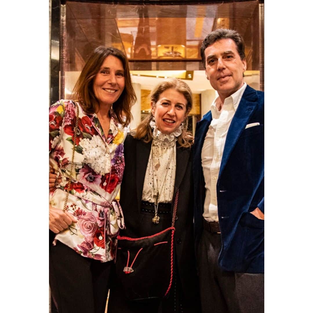 ドルチェ&ガッバーナさんのインスタグラム写真 - (ドルチェ&ガッバーナInstagram)「Alessandra Borghese, Alessia Margiotta and Fabio Borghese attended the event in the new Dolce&Gabbana boutique in Piazza di Spagna, Rome.  #DGWomen #DGMen #DGCelebs #DGLovesRoma」3月23日 3時30分 - dolcegabbana