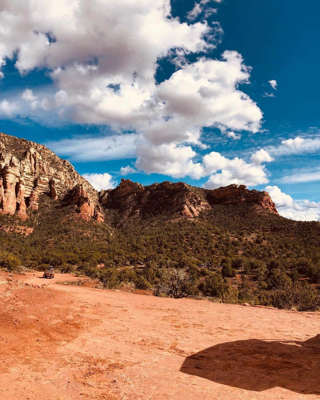 牧田和久さんのインスタグラム写真 - (牧田和久Instagram)「昨日はSedona🏜 自然が凄かった💦PINK Jeep toursでは色んな場所に行けるそうです！ 自然が創り出される場所はパワーが凄いですよね。 #Arizona #Sedona #Redrock #Pinkjeep #Pinkjeeptours #自然 #パワースポット」3月23日 3時31分 - k.makita_53