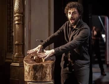 ホセ・ゴンザレスさんのインスタグラム写真 - (ホセ・ゴンザレスInstagram)「tree of hope. (I didn’t touch it and it went well) 📸@eframphoto  #josegonzalez @jose.gonz.music  @apollotheatre @wearethestringtheory #JGTST」3月23日 3時40分 - jose.gonz.music