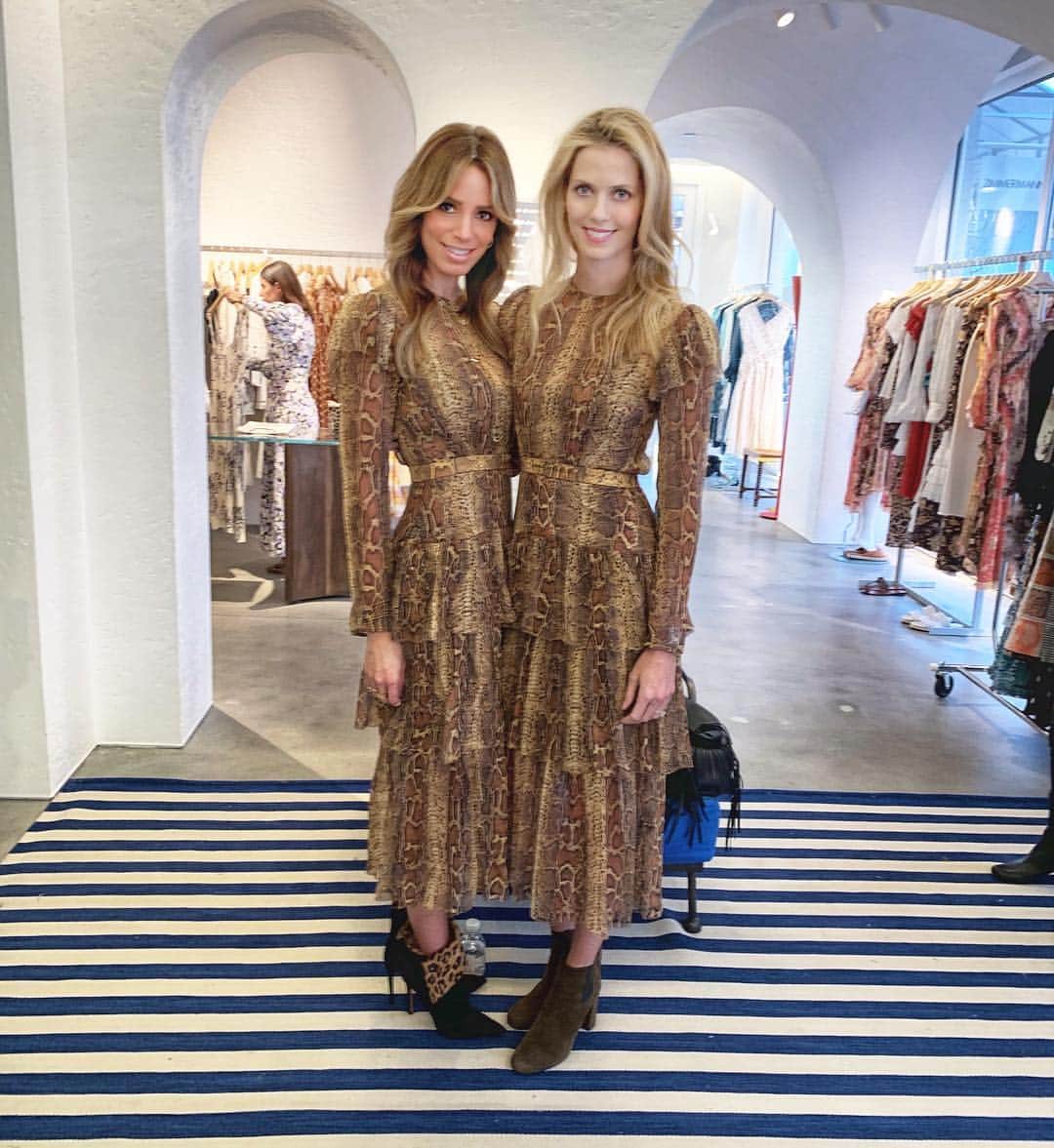 アンナ・ローソンのインスタグラム：「Twinning @ the Zimmerman x @gocampaign event last night! Thank you to all that came and shopped for children in need!」