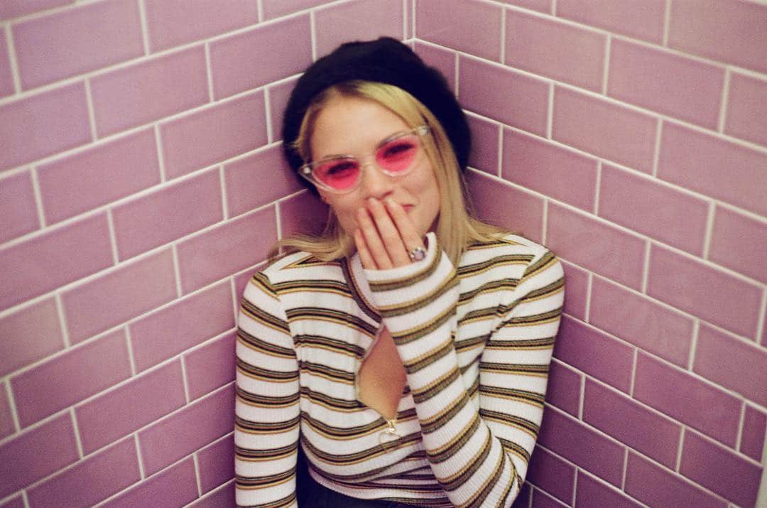 Ashley Smithさんのインスタグラム写真 - (Ashley SmithInstagram)「Jerk of all trades 🌈messing about with one of my besties/ photo extraordinaire @sea_she」3月23日 5時41分 - therealashsmith