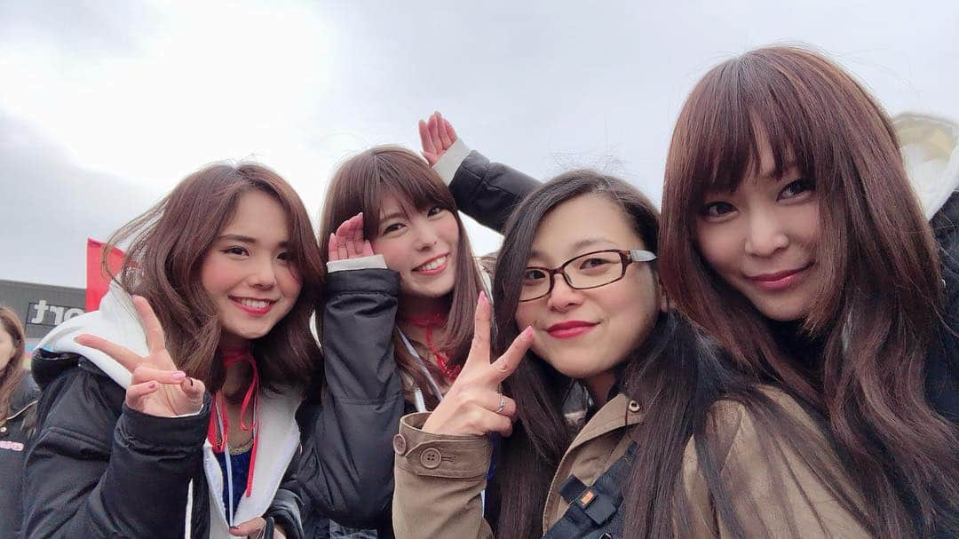 小野さゆりさんのインスタグラム写真 - (小野さゆりInstagram)「なかよし４猫🐱  #Ｄ１GP #ドリフト #小野さゆり #熊林保奈美 #長谷川真希 #レースクイーン #日本 #teamvertex #vertex」3月23日 15時36分 - sayuriono0301