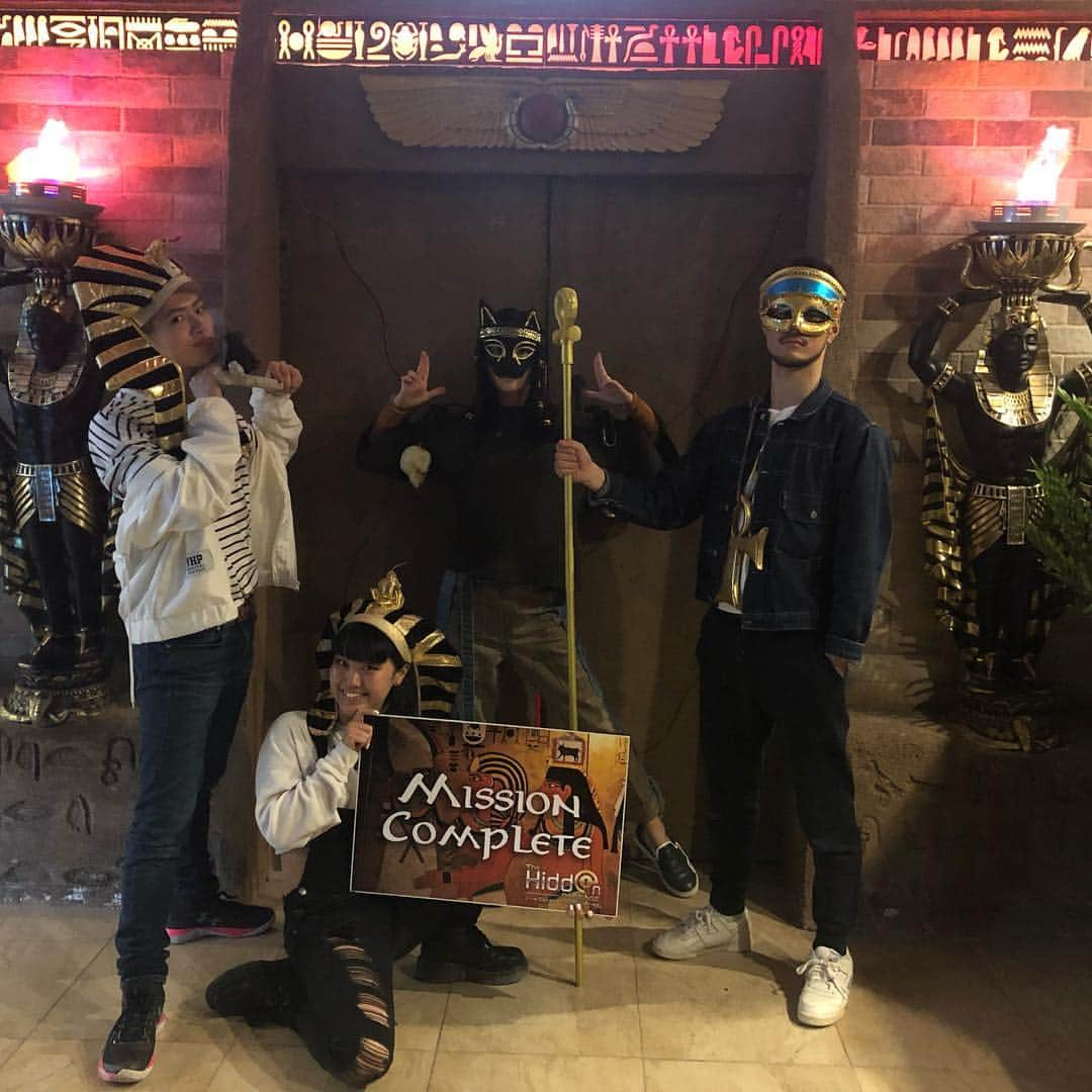 仲宗根梨乃さんのインスタグラム写真 - (仲宗根梨乃Instagram)「WOW we DID escape successfully again! #escaperoom 04:15 Left⏱ PiC before/after #let’sgetit」3月23日 15時52分 - rinokinawa