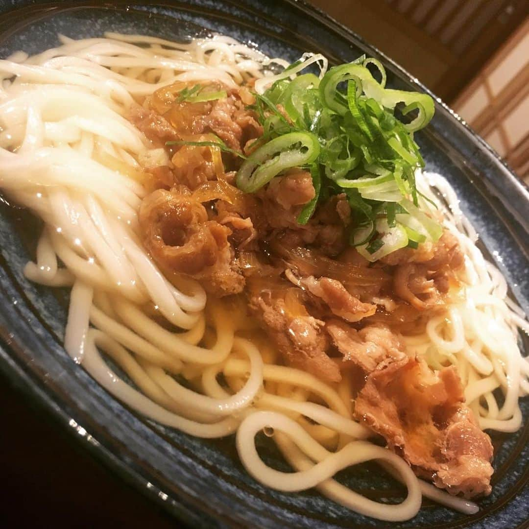 泳ぎイカ銘魚料理　磯銀のインスタグラム：「ランチ営業もしてますよ💪 #磯銀#淀屋橋#肥後橋#鮮魚#日本酒#ランチ#大人の隠れ家」