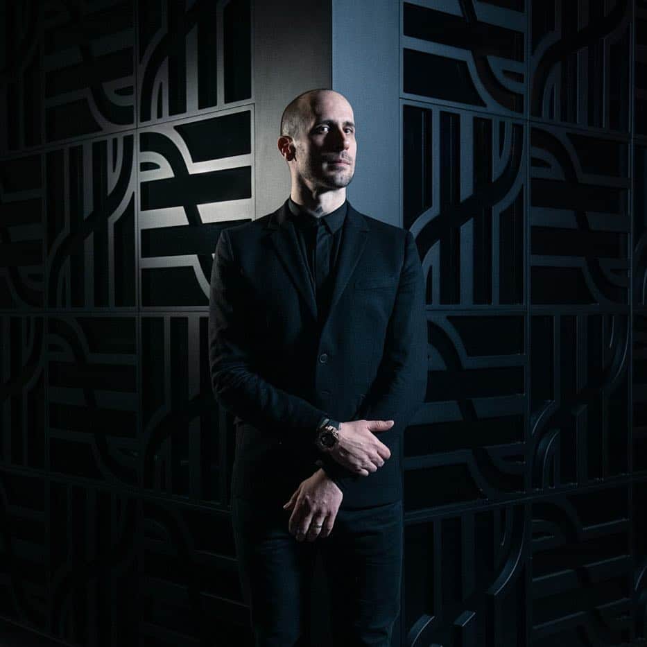 LVMHさんのインスタグラム写真 - (LVMHInstagram)「@Hublot introduced the new #BigBangSangBleu at Baselworld 2019 with world famous tattoo artist Maxime Buchi (@mxmttt) from @SangBleu. - 📷: @gabrieldelachapelle _ #Baselworld #Baselworld2019 #Basel #watches #watchmaking #LVMH #LVMHwatches #Hublot #BigBangSangBleu #HublotBaselworld」3月23日 16時47分 - lvmh