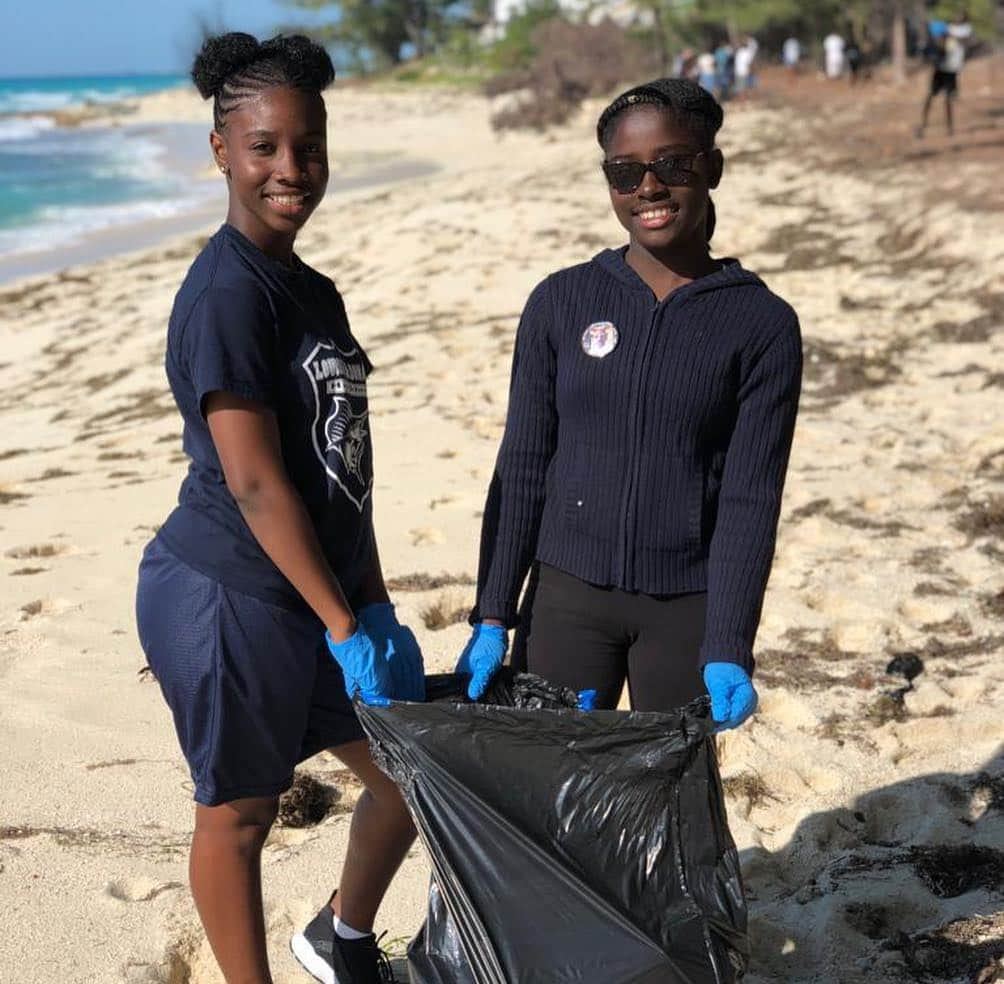 ヴァレンティン・トーマスさんのインスタグラム写真 - (ヴァレンティン・トーマスInstagram)「Teaching the next generation about cherishing the ocean that surrounds them is crucial not only for them, but also for their children. @lendahandbahamas and @f4fn are doing an amazing job at sharing their message with the Bahamian next generation.  #travel #oceanconservation #kids #bahamas #bimini #charity #payforward #beach #island #paradise」3月23日 8時21分 - valentinethomas