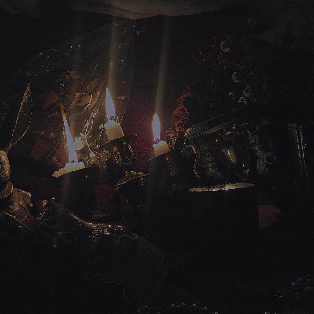 chiiiiiのインスタグラム：「🥀🕯⛓」