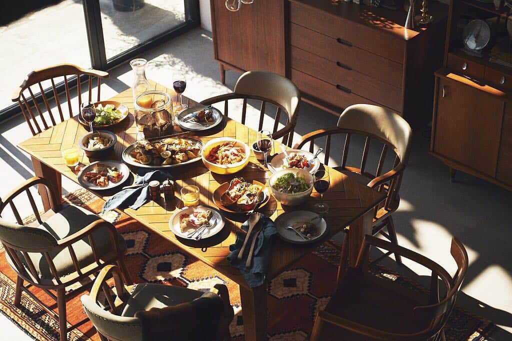 ACME Furnitureのインスタグラム