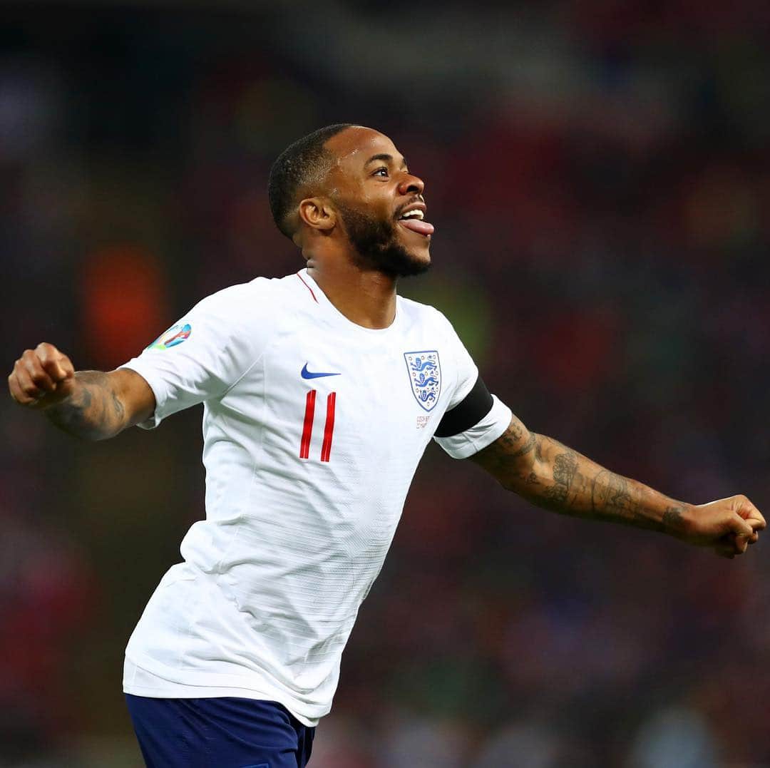 FIFAワールドカップさんのインスタグラム写真 - (FIFAワールドカップInstagram)「That first hat-trick for your country feeling 😛 @england win big at Wembley thanks to 3️⃣ from @sterling7 🏴󠁧󠁢󠁥󠁮󠁧󠁿」3月23日 9時12分 - fifaworldcup