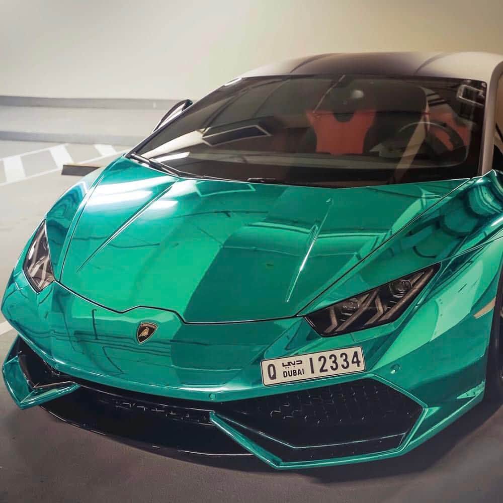 CarsWithoutLimitsさんのインスタグラム写真 - (CarsWithoutLimitsInstagram)「@svlooome’s Turquoise Huracan 👗 🔥Hot or Not💤 #carswithoutlimits #toronto #huracan」3月23日 9時44分 - carswithoutlimits