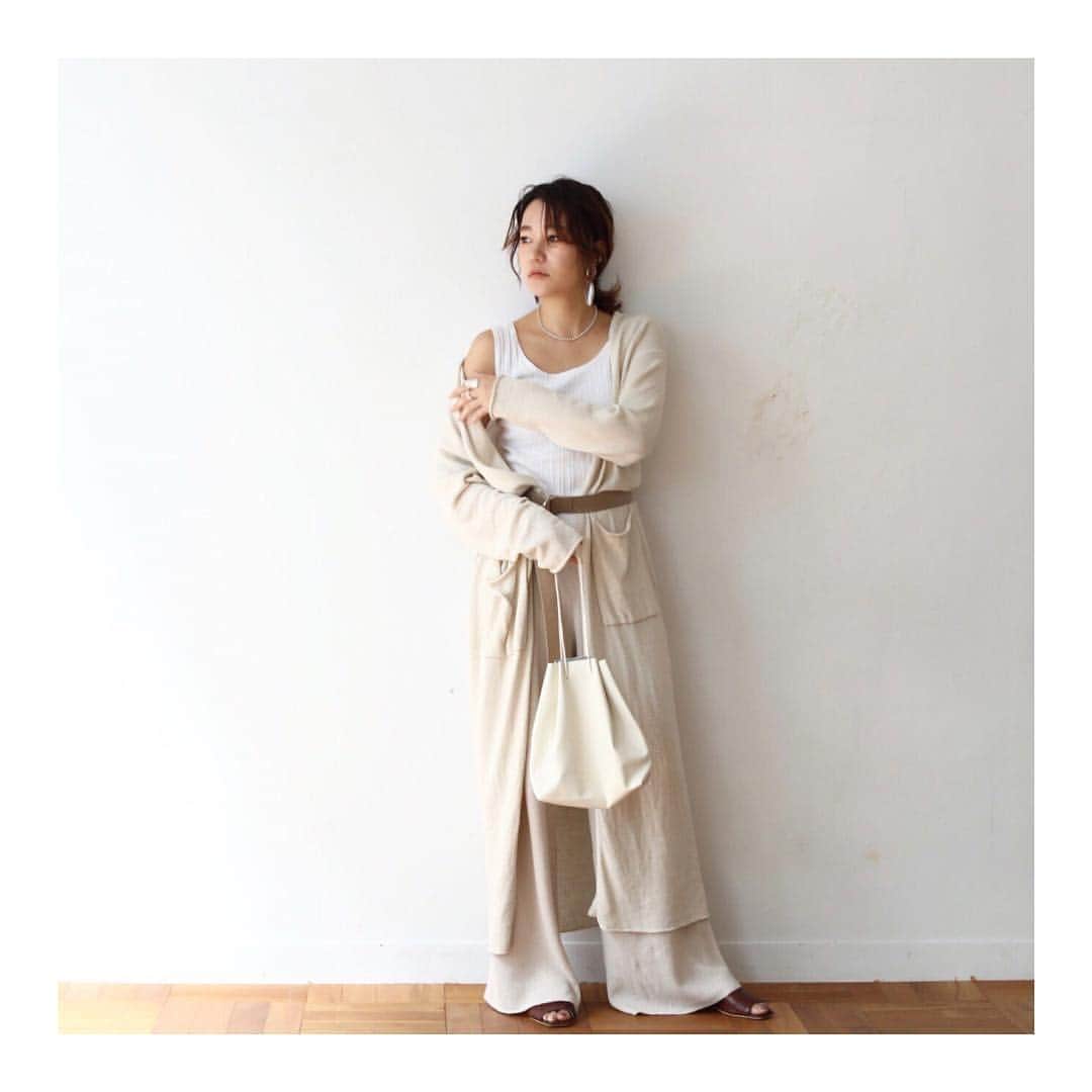 船曳ひろみさんのインスタグラム写真 - (船曳ひろみInstagram)「Silk Knit Cardigan ずるっとした長さと使いやすさ◎ ─────────────── #todayful #pi_ootd」3月23日 9時47分 - hiromi_funabiki