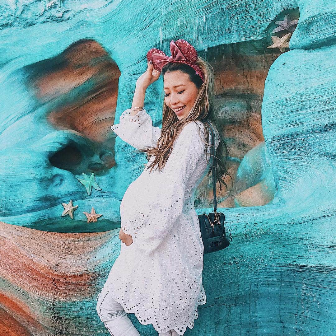 のインスタグラム：「. ディズニー納め🤰🏽💞 #ディズニー #マタニティ #妊娠9ヶ月 #32w #Disney #maternity #pregnant」