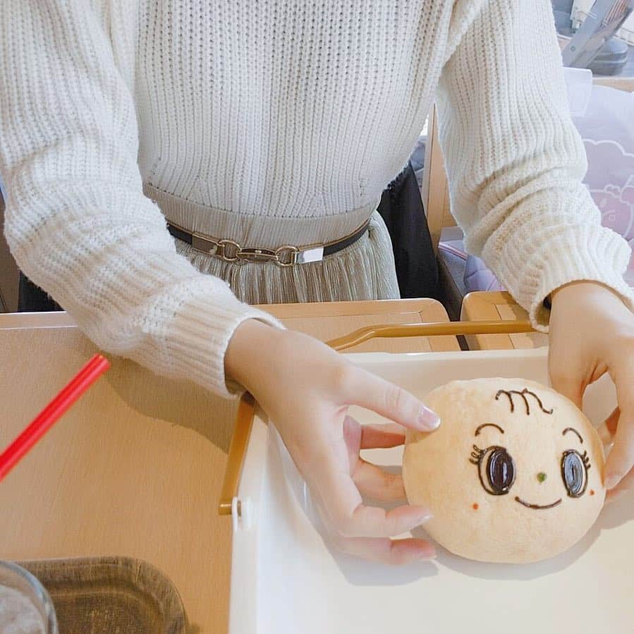 佐久間乃愛さんのインスタグラム写真 - (佐久間乃愛Instagram)「. パン好きにはたまらん🤤  #アンパンマンミュージアム #アンパンマン #メロンパンナちゃん #美味しかった #パン好き #ジャムおじさんのパン工場」3月23日 10時10分 - noa_sakuma