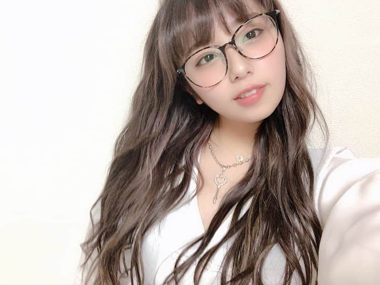 ぬーんさんのインスタグラム写真 - (ぬーんInstagram)「るんっ❤️✨ #nuuuuun #japanesegirl #selfie #hairchange #curly #upstyles #hair #girl #japanese #followme #love #cute #new」3月23日 10時22分 - yukino_snow1211